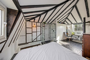 Bedroom- click for photo gallery